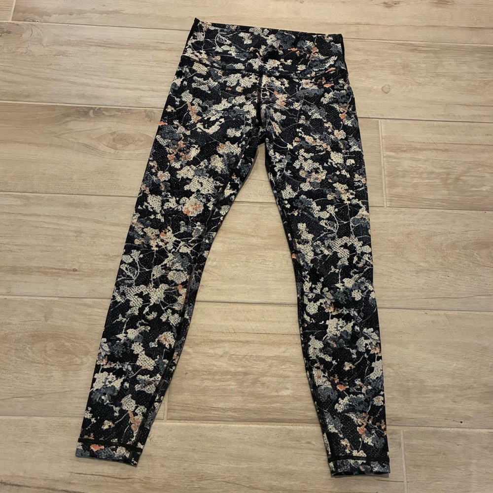 NWOT!! Lululemon Wunder Under High Rise Tight